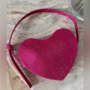 ZARA NWT BLOGGERS FAV HEART SEQUIN BAG 🍒